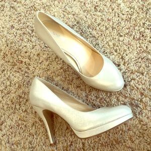 Nine West silver heels size 6.5